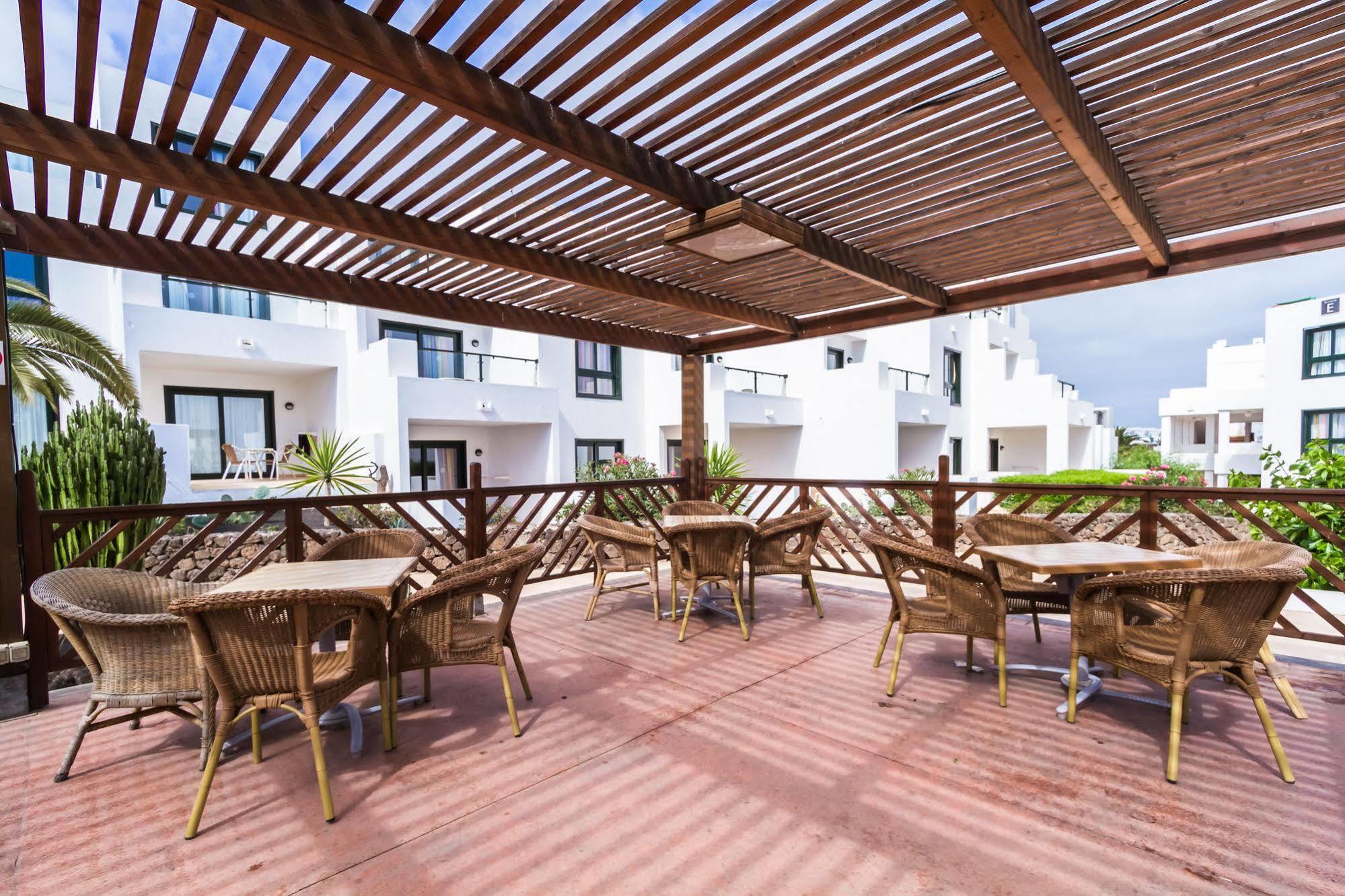 Bluebay Lanzarote Apartment Costa Teguise Exterior photo