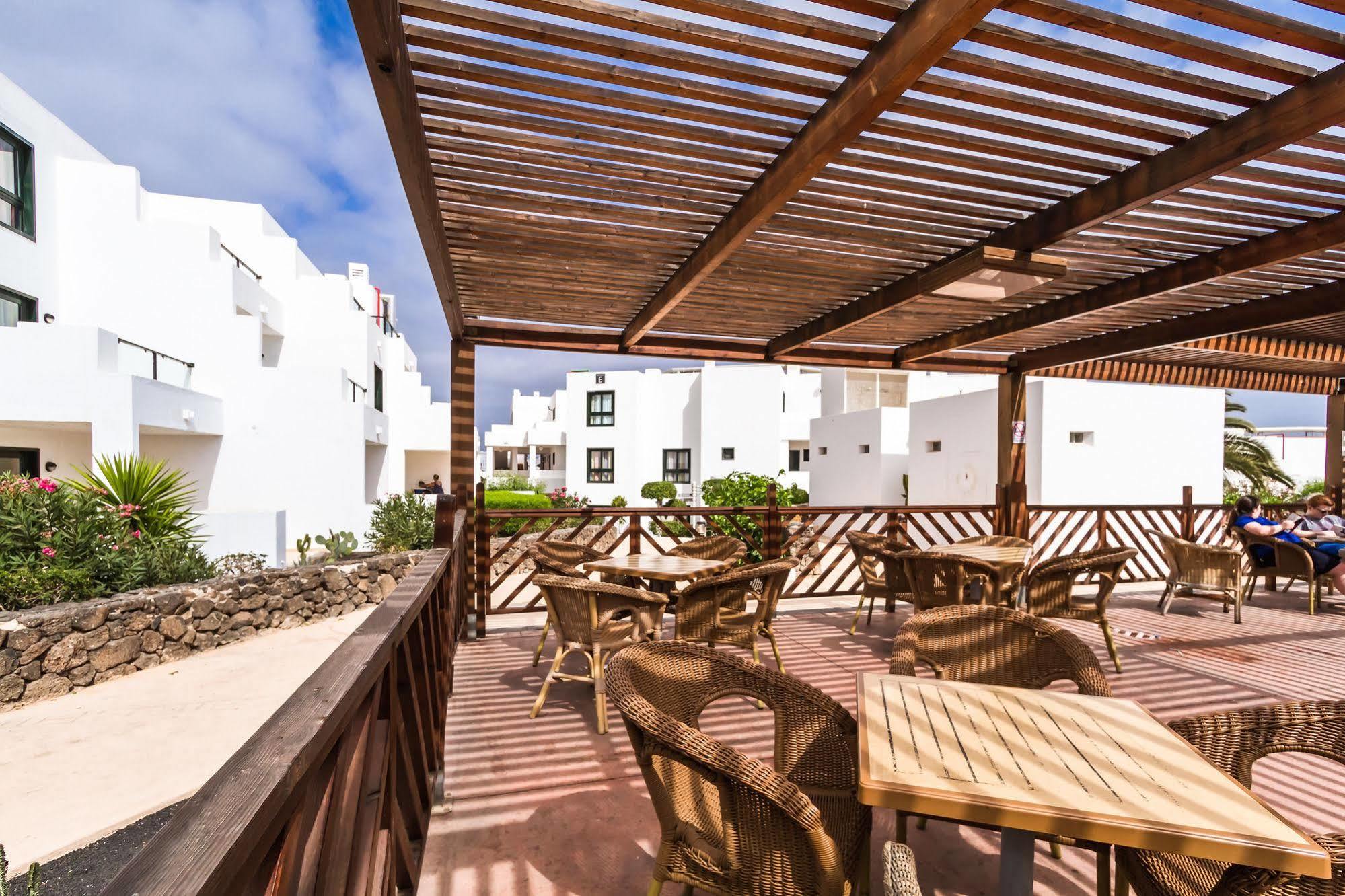 Bluebay Lanzarote Apartment Costa Teguise Exterior photo